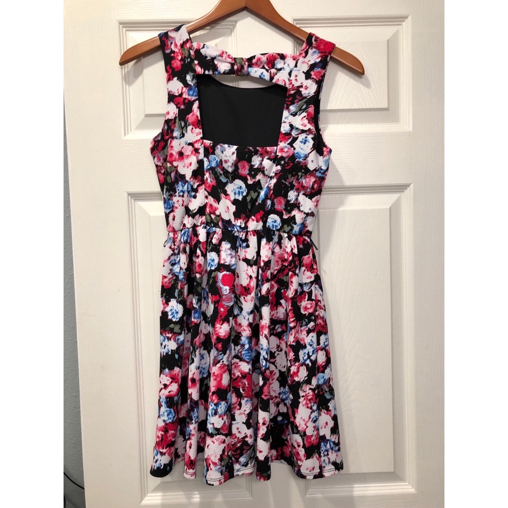 Dress👗 - Picture 2 of 3